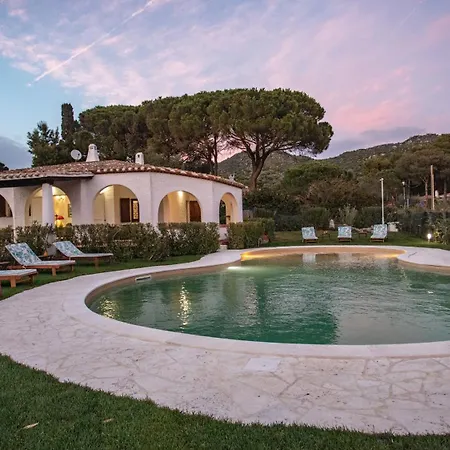 Sandra 10, Emma Villa *