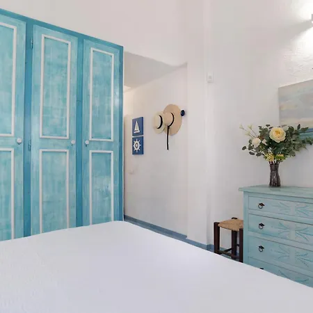 Villa Sandra 10, Emma