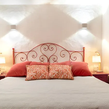 Sandra 10, Emma Villa *