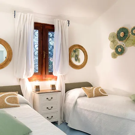 Sandra 10, Emma Villa *